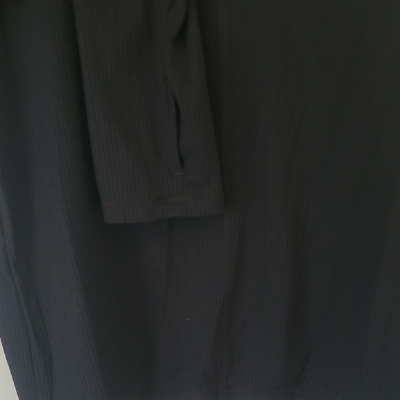 Nike Black Fitted Long Sleeve Cropped Tee - Picture 4 of 5